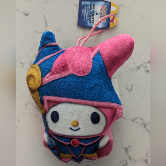 McDonald's Toy - My Melody X Dark Magician Girl - Picture 2 of 3